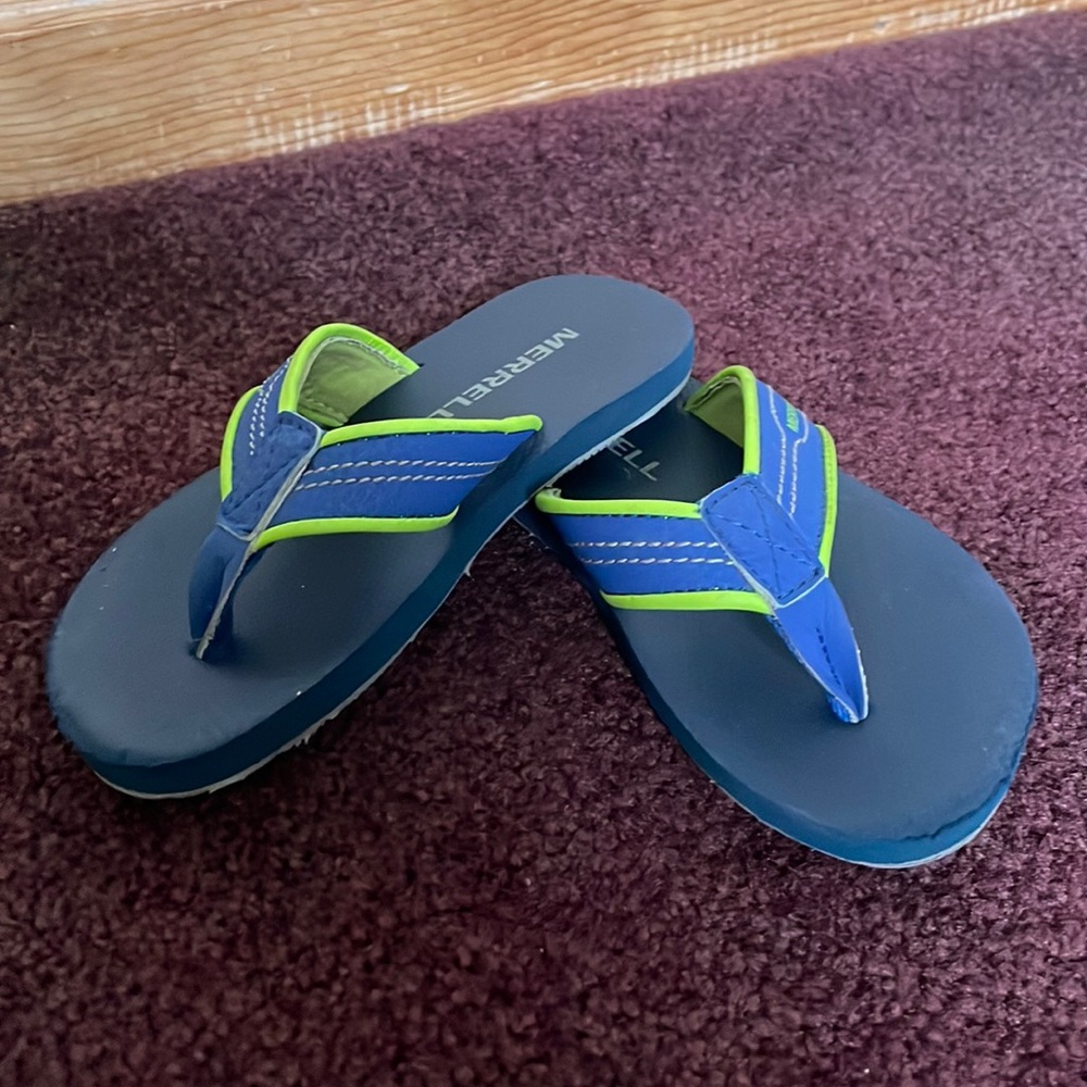 🏜️Merrell Kids Flip Flops🏜️